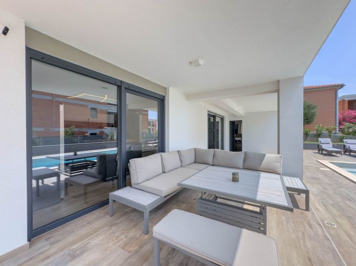 Image No.7-3 Bed Property for sale