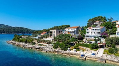 1 - Vela Luka, Property