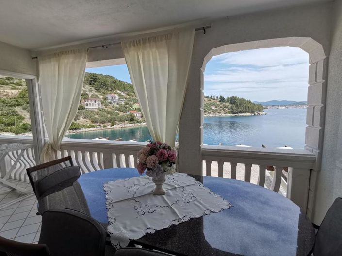 Image No.15-6 Bed Property for sale