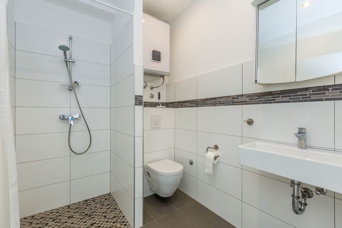 Image No.10-10 Bed Property for sale