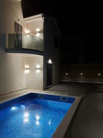 147534-561452