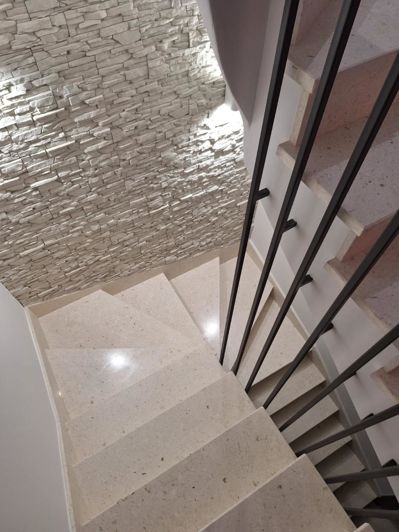 Image No.24-3 Bed Property for sale