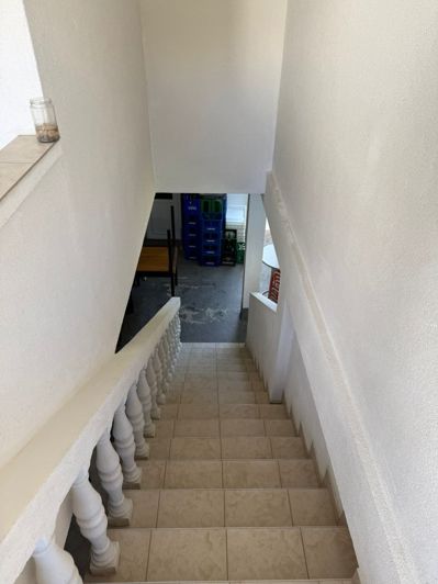 Image No.9-9 Bed Property for sale