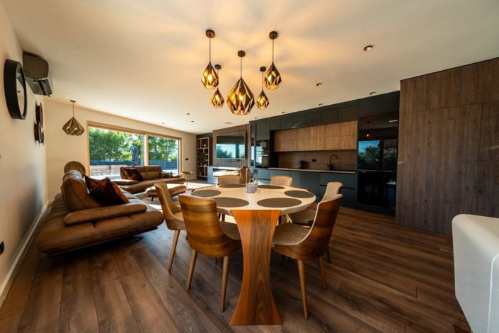 Image No.11-3 Bed Property for sale