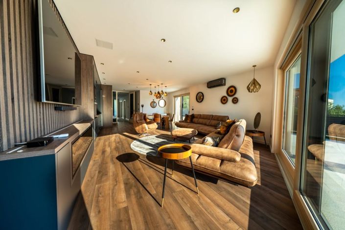 Image No.13-3 Bed Property for sale