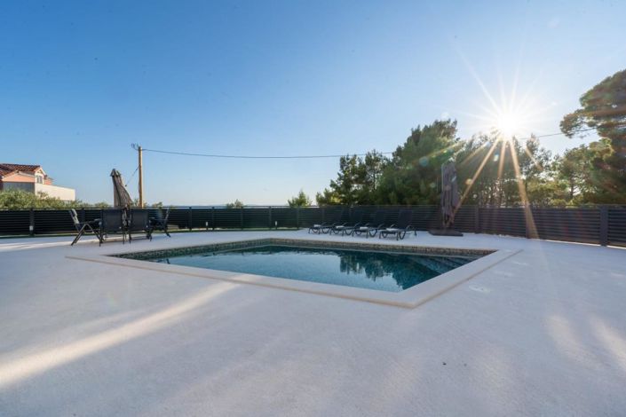 Image No.2-3 Bed Property for sale