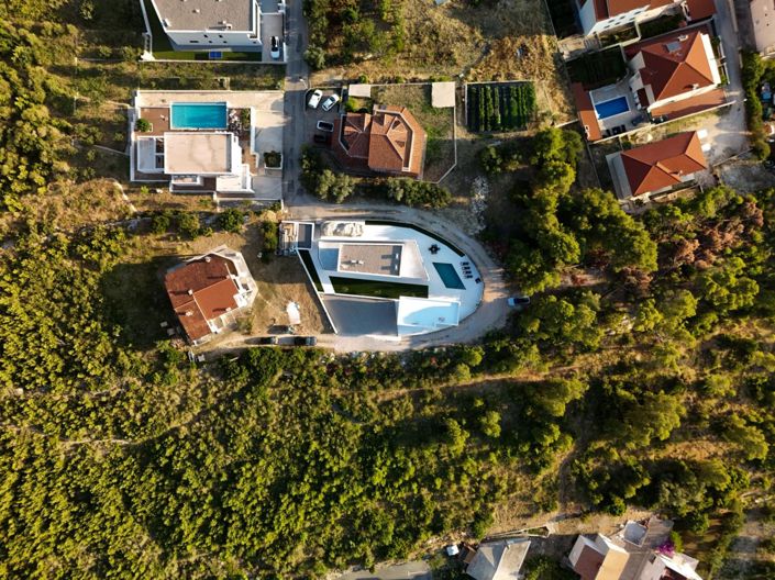 Image No.5-3 Bed Property for sale