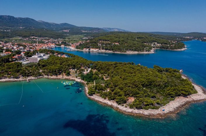 Image No.17-4 Bed Property for sale