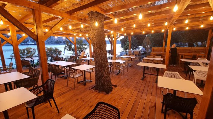 Image No.5-8 Bed Property for sale