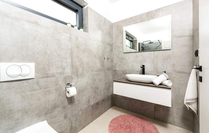 Image No.24-3 Bed Property for sale