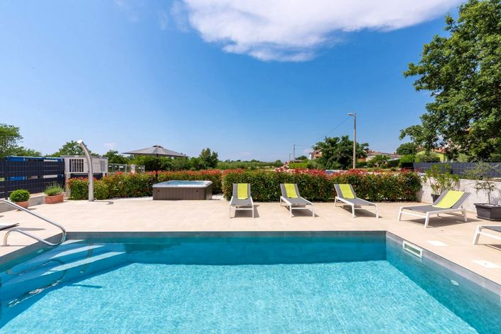 Image No.3-Propriété de 3 chambres à vendre à Porec