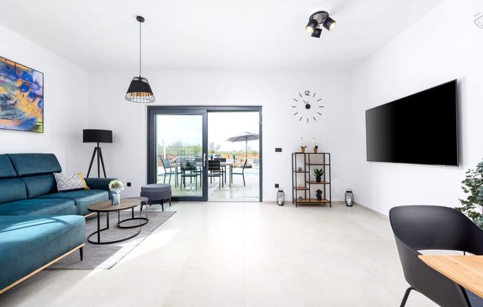 Image No.9-3 Bed Property for sale