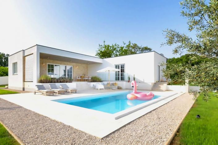 Image No.1-3 Bed Property for sale