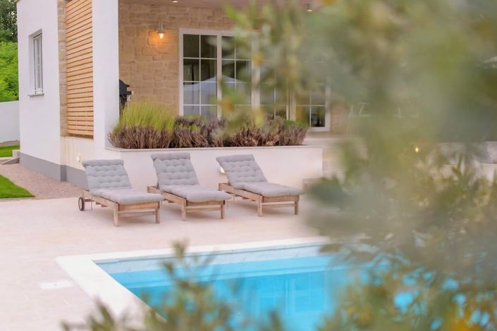 Image No.3-3 Bed Property for sale