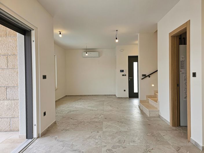 Image No.13-Propriété de 3 chambres à vendre à Malinska-Dubašnica