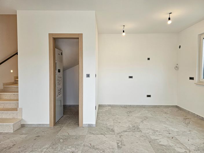 Image No.15-Propriété de 3 chambres à vendre à Malinska-Dubašnica