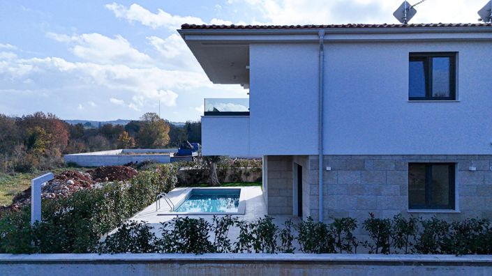 Image No.3-3 Bed Property for sale