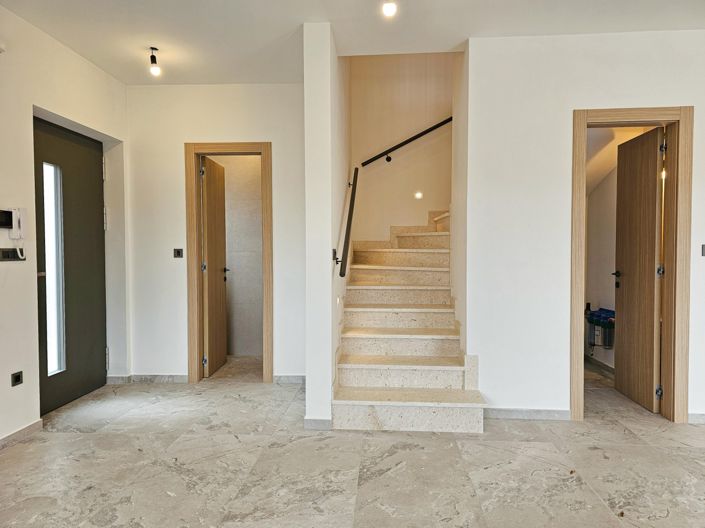 Image No.9-Propriété de 3 chambres à vendre à Malinska-Dubašnica