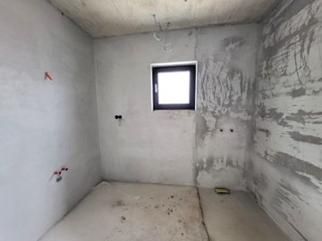 147949-562811
