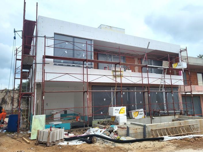 Image No.3-3 Bed Property for sale