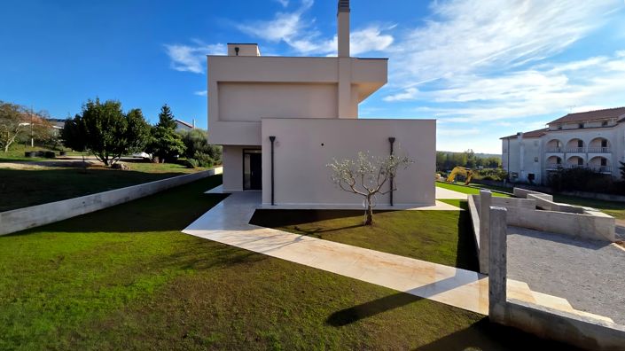 Image No.3-4 Bed Property for sale