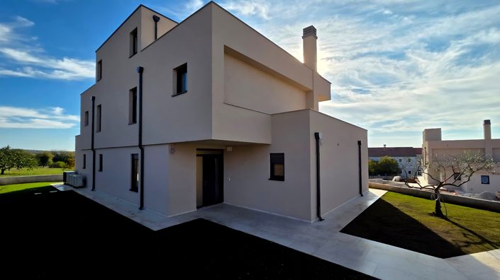 Image No.4-Propriété de 4 chambres à vendre à Porec