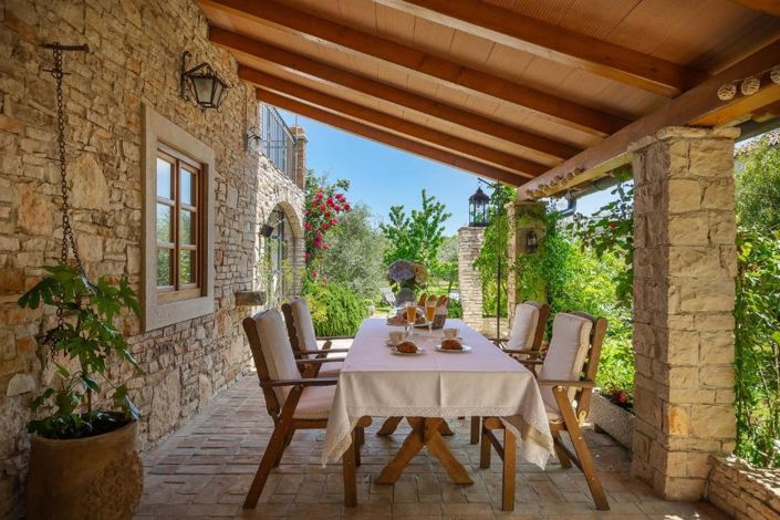 Image No.20-4 Bed Property for sale