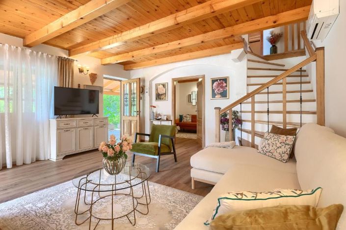 Image No.5-4 Bed Property for sale