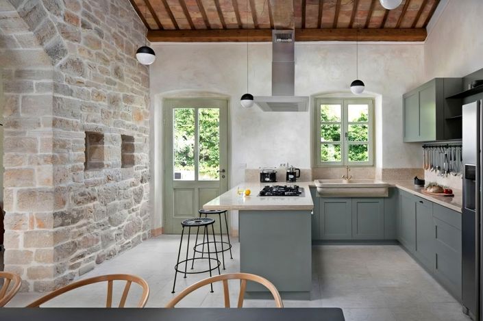 Image No.13-4 Bed Property for sale