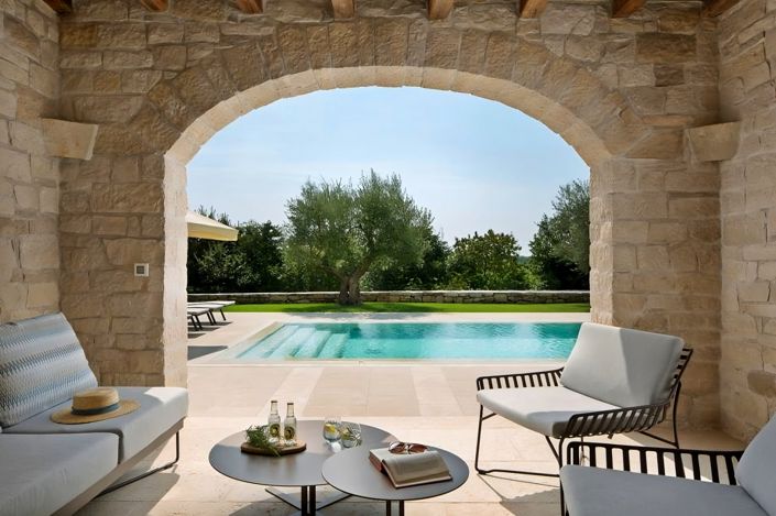 Image No.14-4 Bed Property for sale