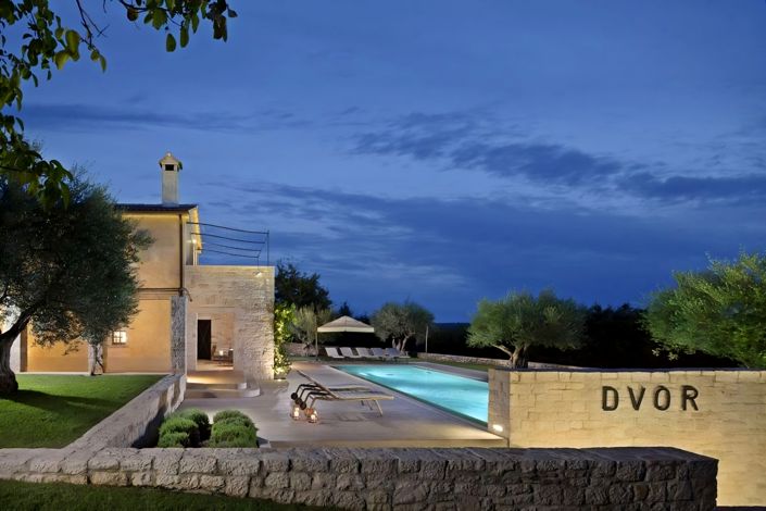 Image No.6-4 Bed Property for sale