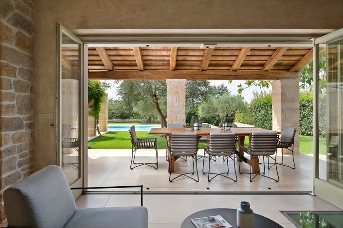 Image No.9-4 Bed Property for sale