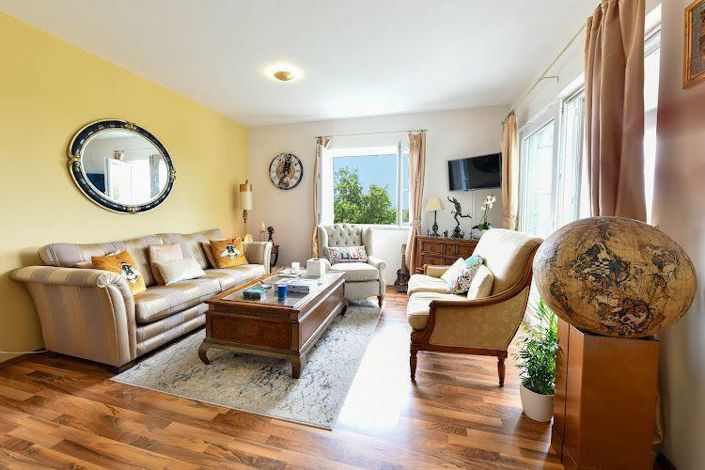 Image No.18-4 Bed Property for sale