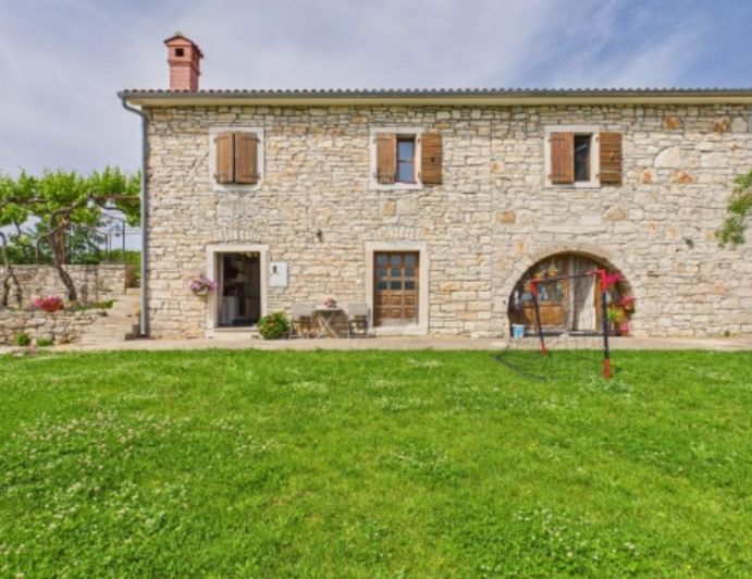 Image No.2-4 Bed Property for sale