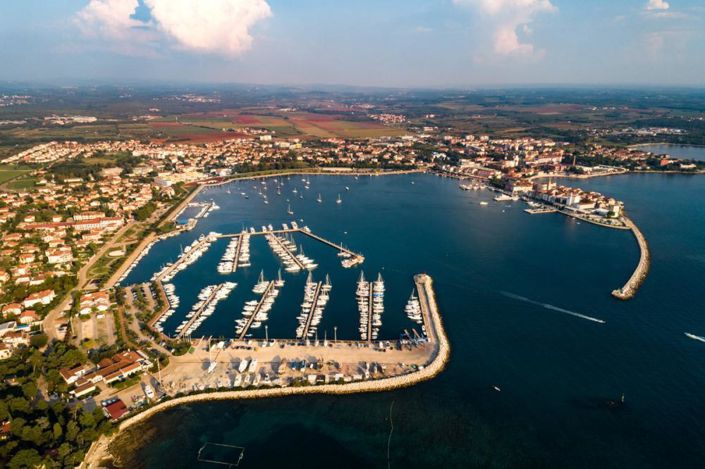 Image No.21-5 Bed Property for sale