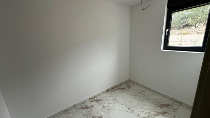 Image No.21-Propriété de 4 chambres à vendre à Kaštel Sucurac
