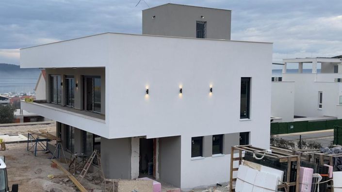 Image No.25-4 Bed Property for sale