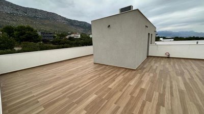 148481-563887