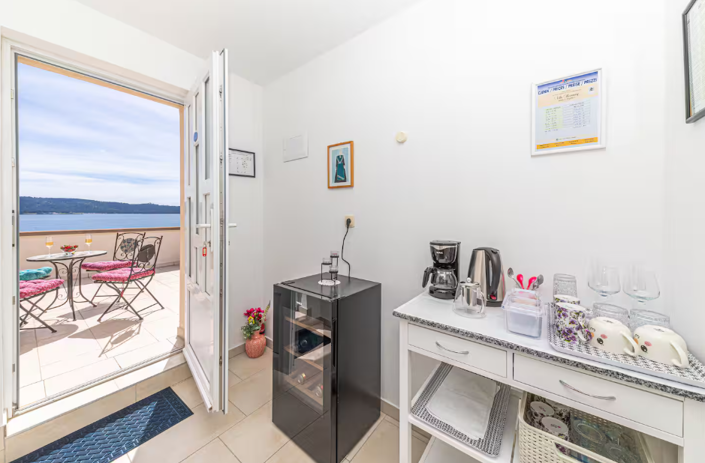 Image No.20-5 Bed Property for sale