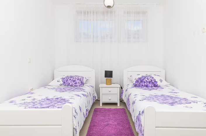 Image No.21-5 Bed Property for sale