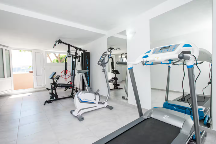 Image No.25-5 Bed Property for sale