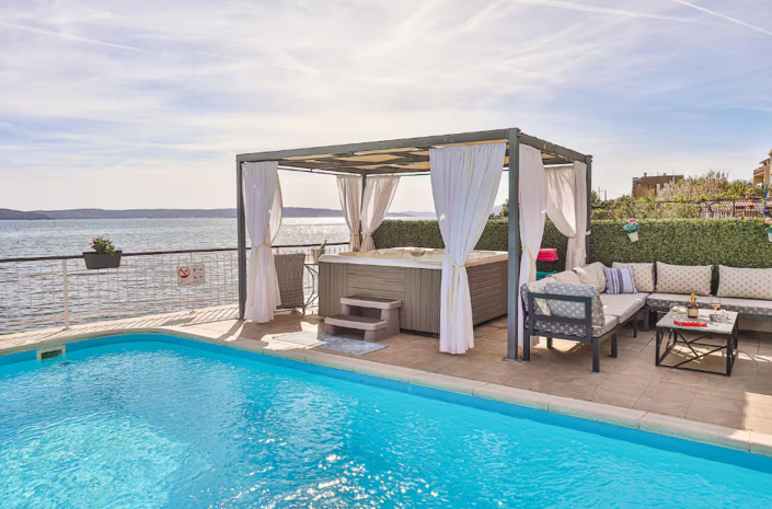 Image No.3-5 Bed Property for sale