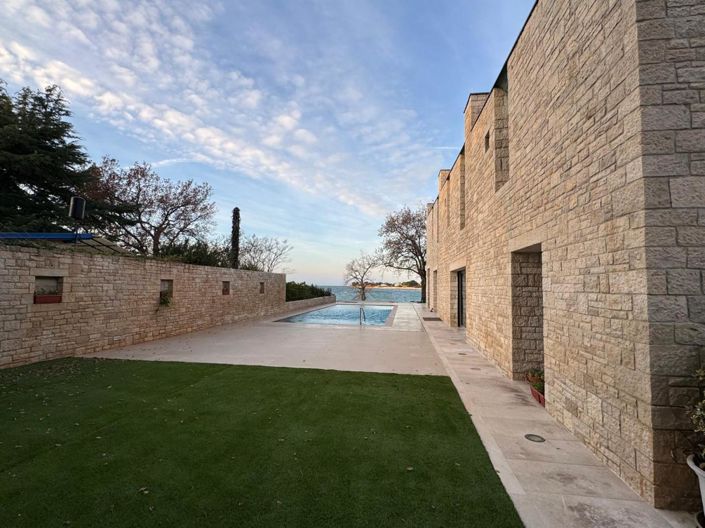 Image No.5-Propriété de 6 chambres à vendre à Umag