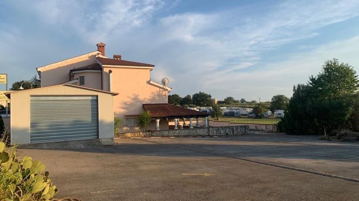 Image No.3-Propriété de 4 chambres à vendre à Tar-Vabriga