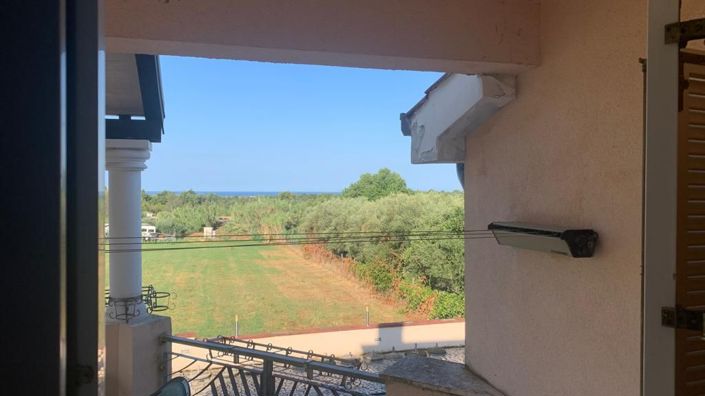 Image No.4-4 Bed Property for sale