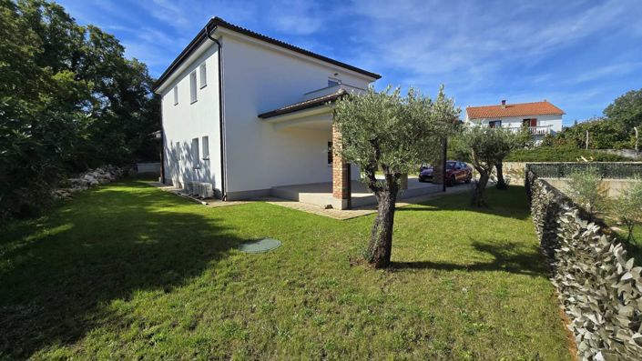 Image No.8-Propriété de 4 chambres à vendre à Dobrinj