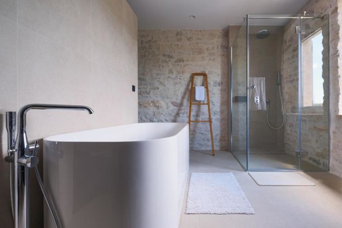 Image No.10-4 Bed Property for sale