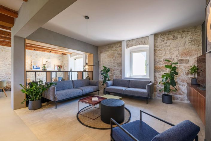 Image No.16-4 Bed Property for sale