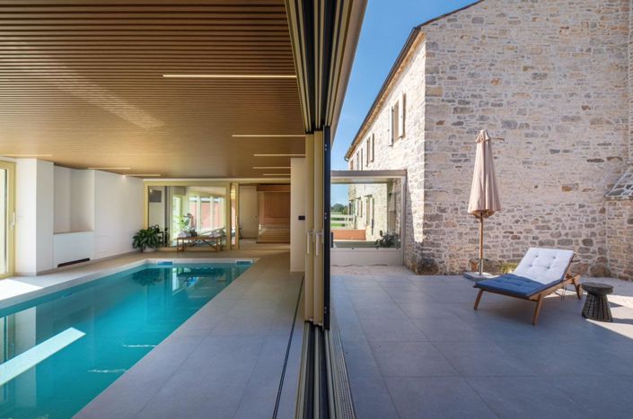 Image No.17-4 Bed Property for sale