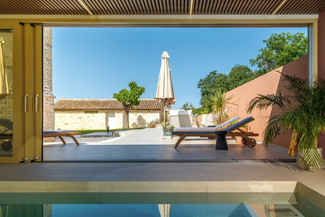 Image No.19-4 Bed Property for sale